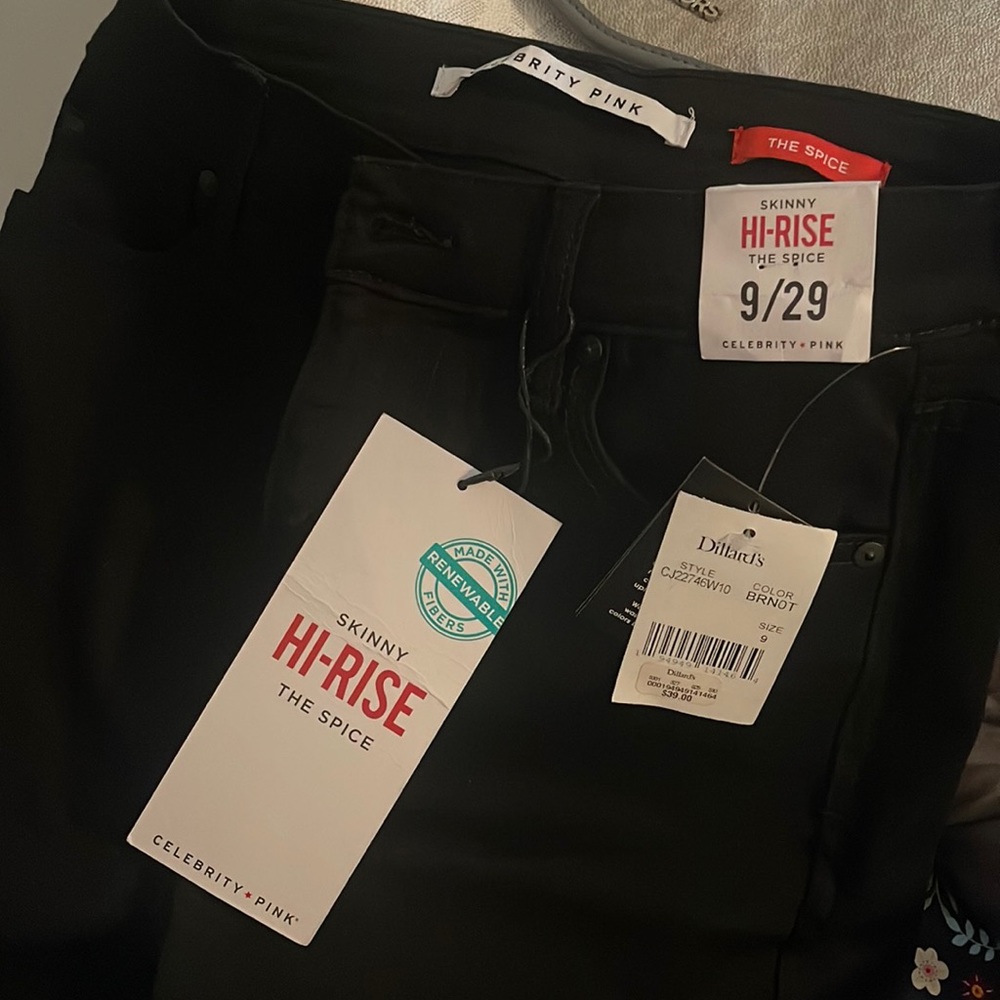 Black Celebrity Pink Hi-Rise skinny size 9/29